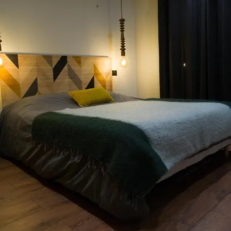 Le Serrat Des Loups - Luxueux Tatil Evi Egat